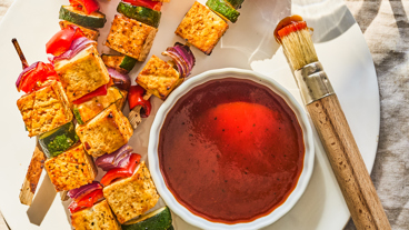 Brochettes de tofu et de légumes barbecue à la friteuse à air